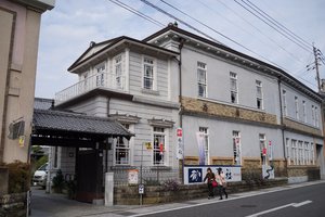 香兰社有田本店旅游攻略