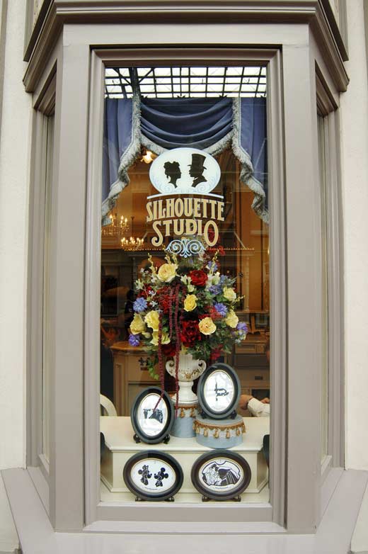 剪影室 ©Disney