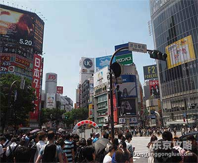 涩谷十字路口街景